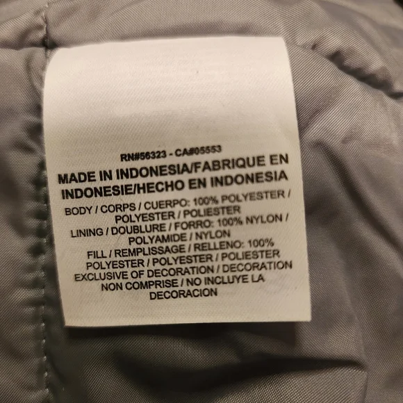 Vintage Nike Men's Black Puffer Jacket - Picture 5 of 6